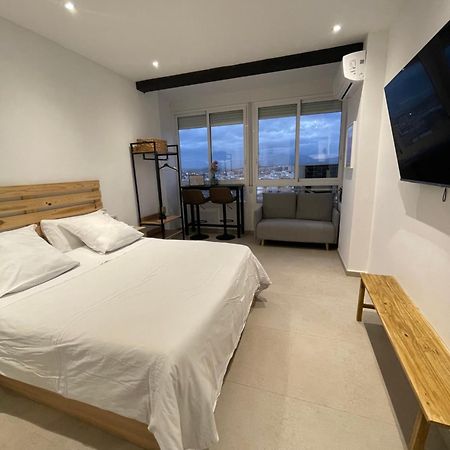 Sky Views Studio In City Centre Аликанте Экстерьер фото